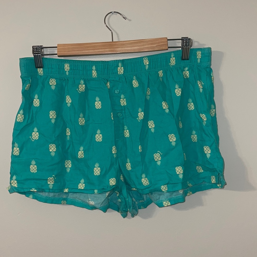 Pineapple boxer shorts